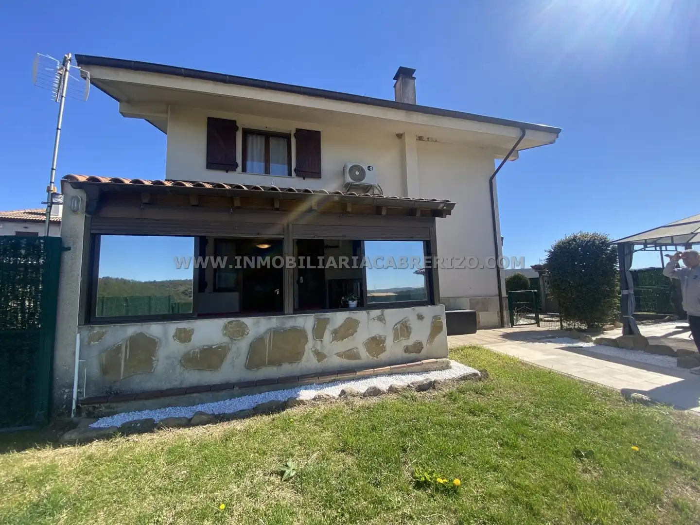 Vista exterior de Casa o chalet en venta en Olóriz / Oloritz con Aire acondicionado, Calefacción y Jardín privado