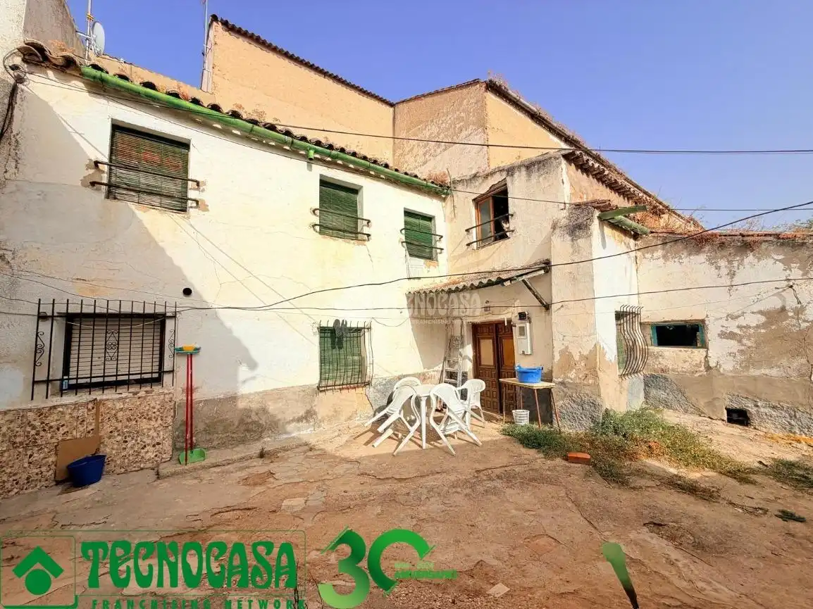 Casa amb piscina en venda a Polán, imagen 3