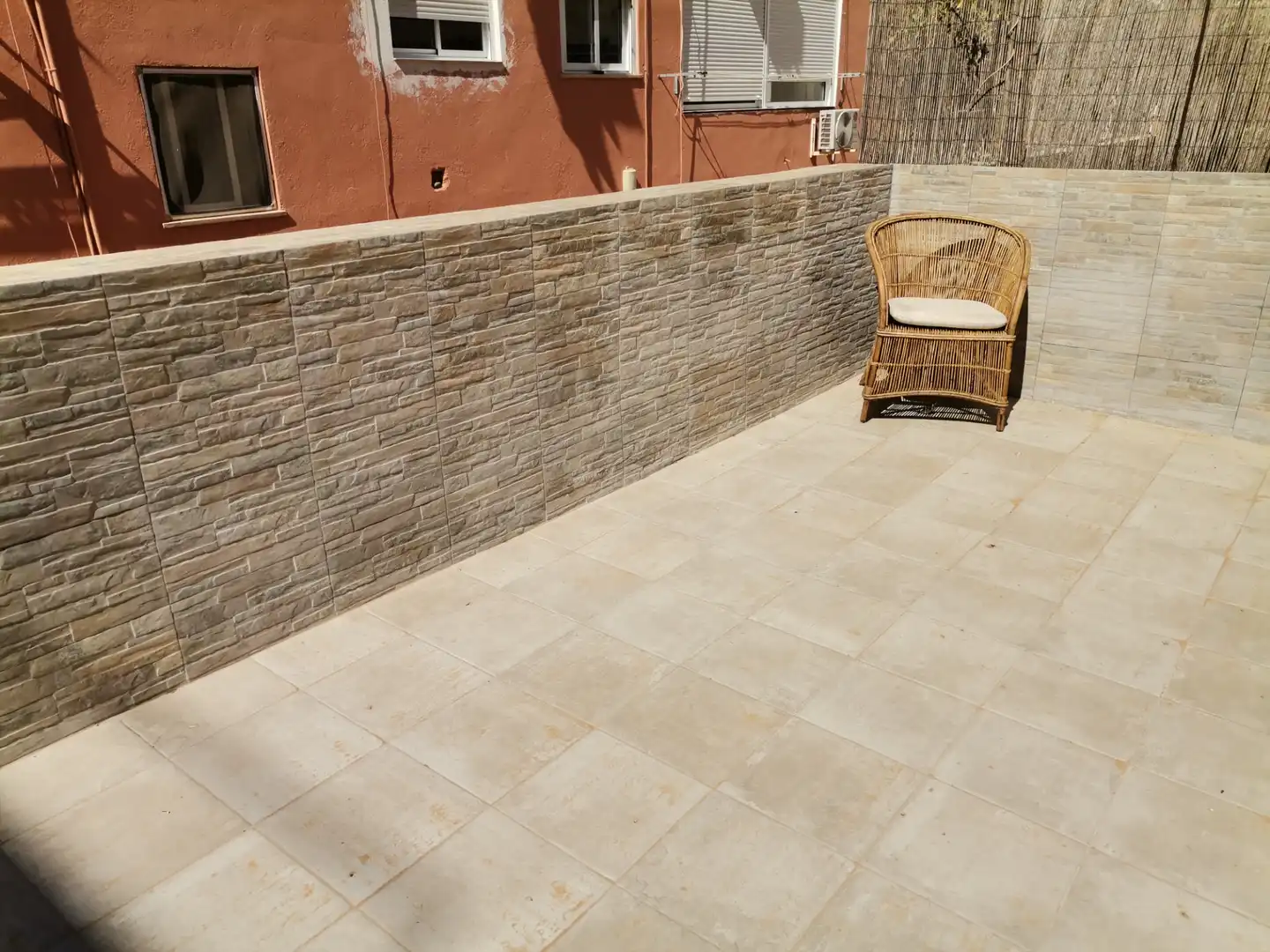 Terrassa de Pis de lloguer en Almería amb Aire condicionat, Terrassa i Moblat