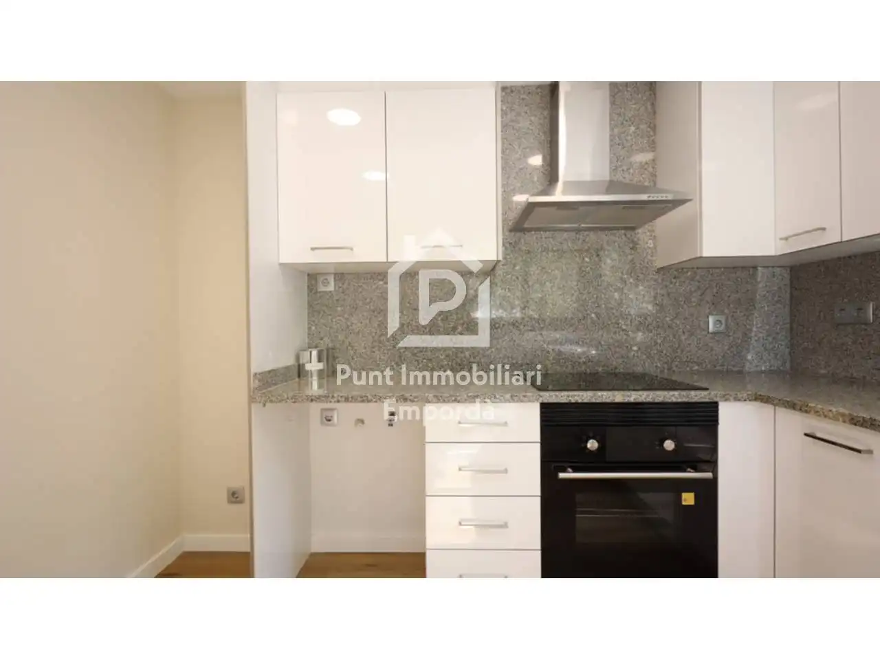 Kitchen of Flat for sale in Llançà  with Air Conditioner, Heating and Parquet flooring