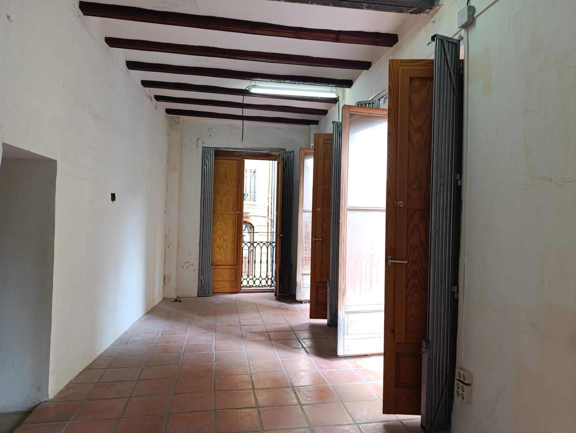 Flat for sale in  Valencia Capital  with Balcony