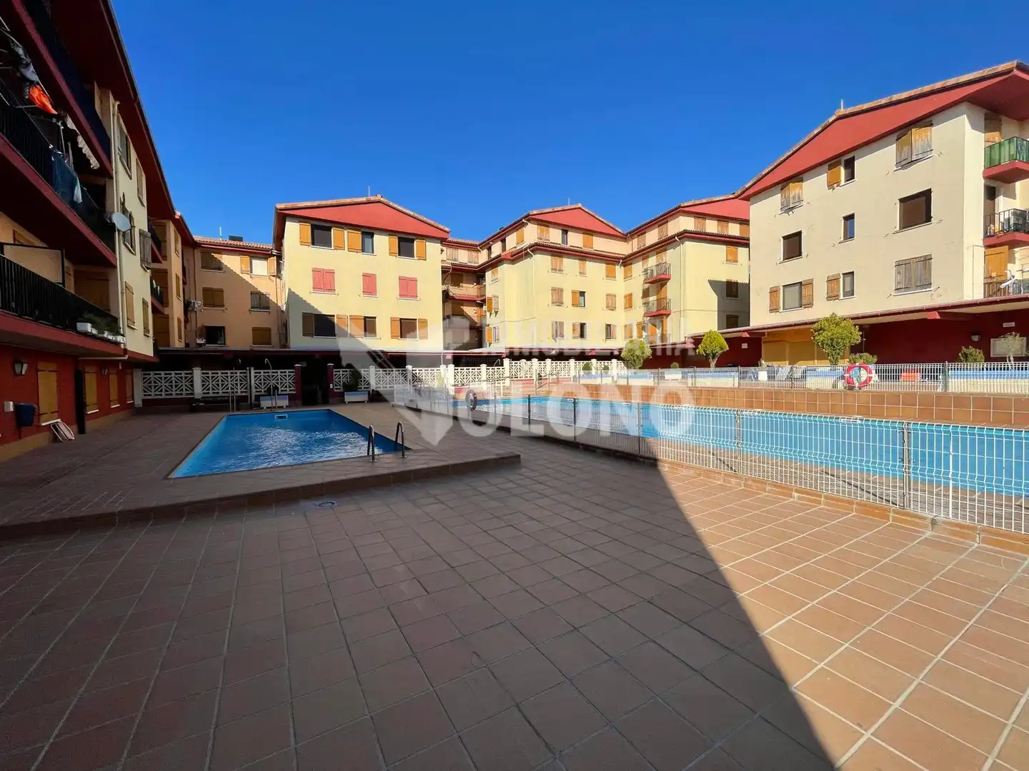 Flat with terrace for sale in Avenida de la Paz 20B, imagen 2