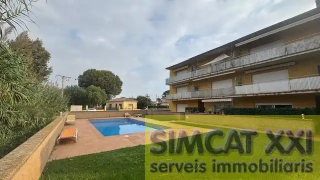 Schwimmbecken von Wohnung zum Verkauf in Sant Pere Pescador mit Klimaanlage, Terrasse und Gemeinschaftspool