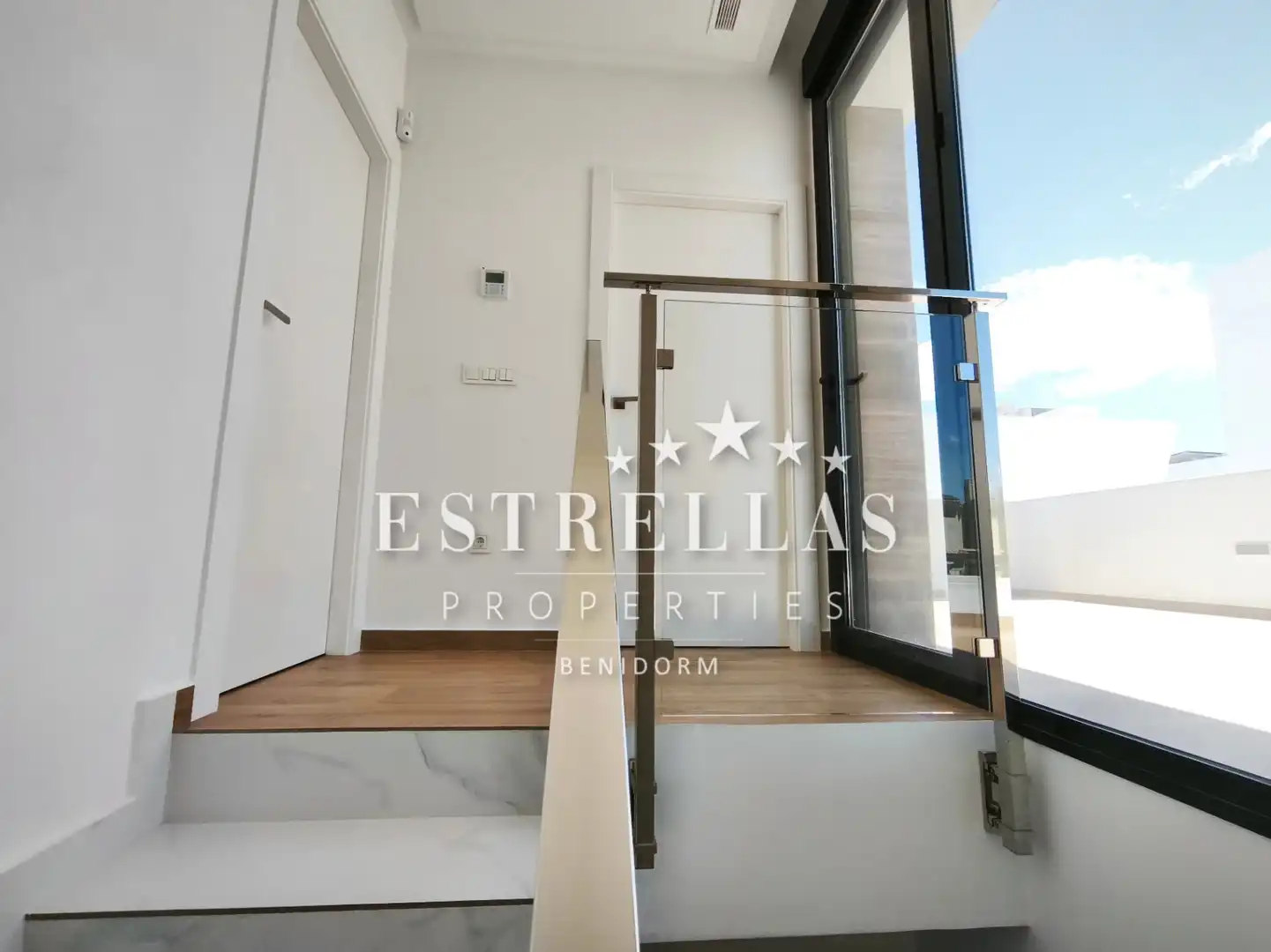 Houses for sale in El Campello  with Air Conditioner, Heating and Private garden