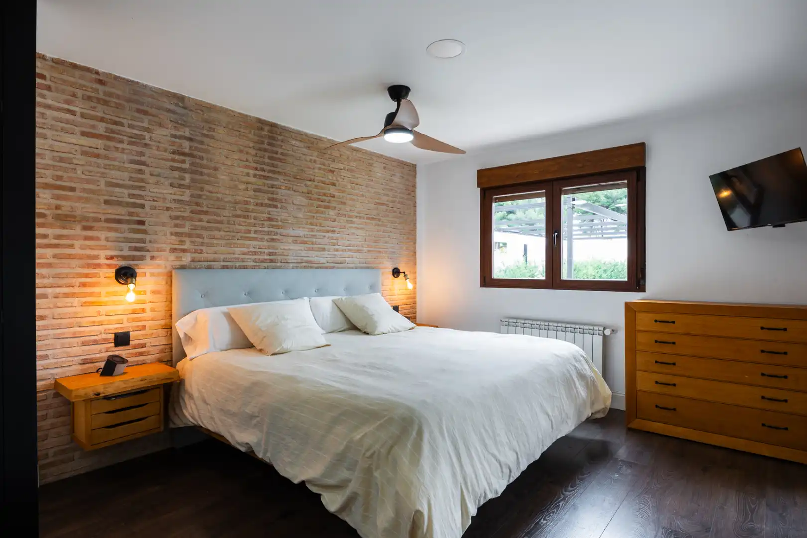 Habitación de Casa o chalet en venta en Layos con Aire acondicionado, Calefacción y Jardín privado