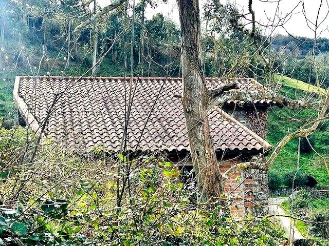 Außenansicht von Country house zum verkauf in Salas