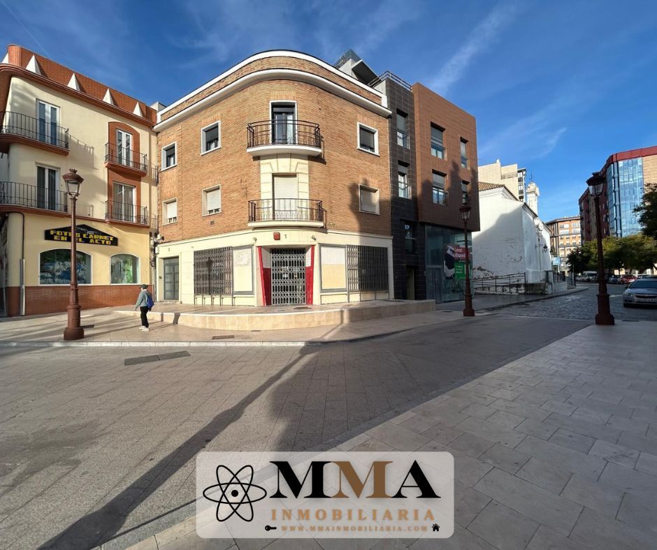 Vista exterior de Àtic en venda en  Huelva Capital amb Aire condicionat, Calefacció i Terrassa