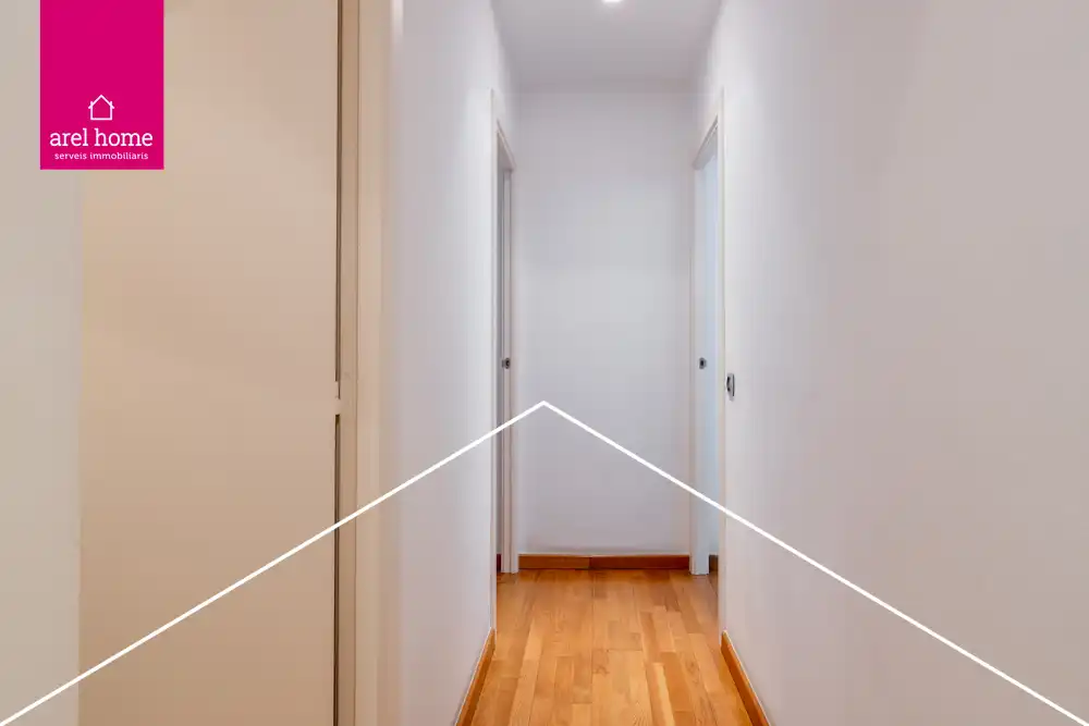 Piso en venta en Sant Just Desvern con Calefacción, Parquet y Balcón
