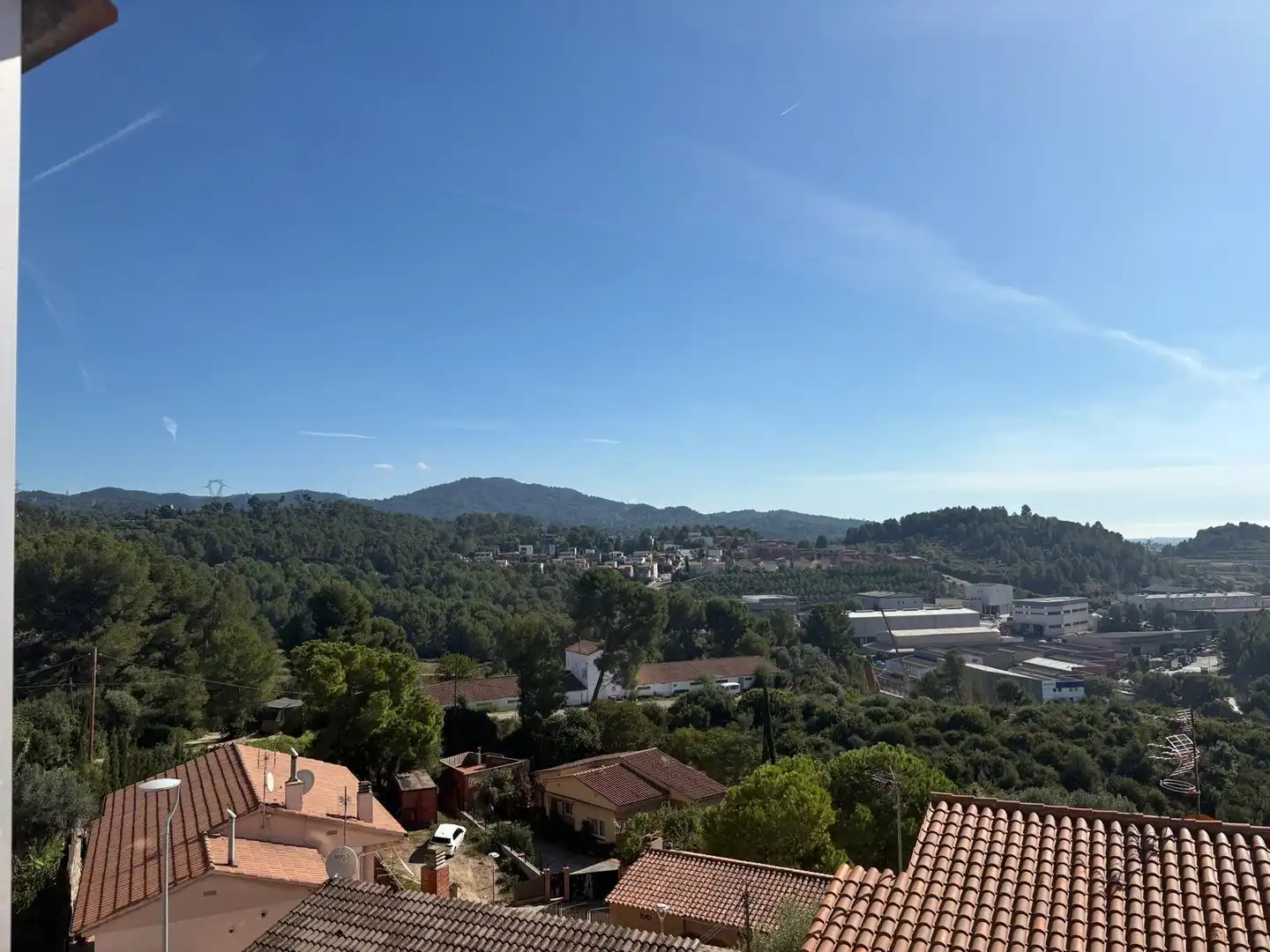 Vista exterior de Planta baixa en venda en El Papiol amb Terrassa i Balcó
