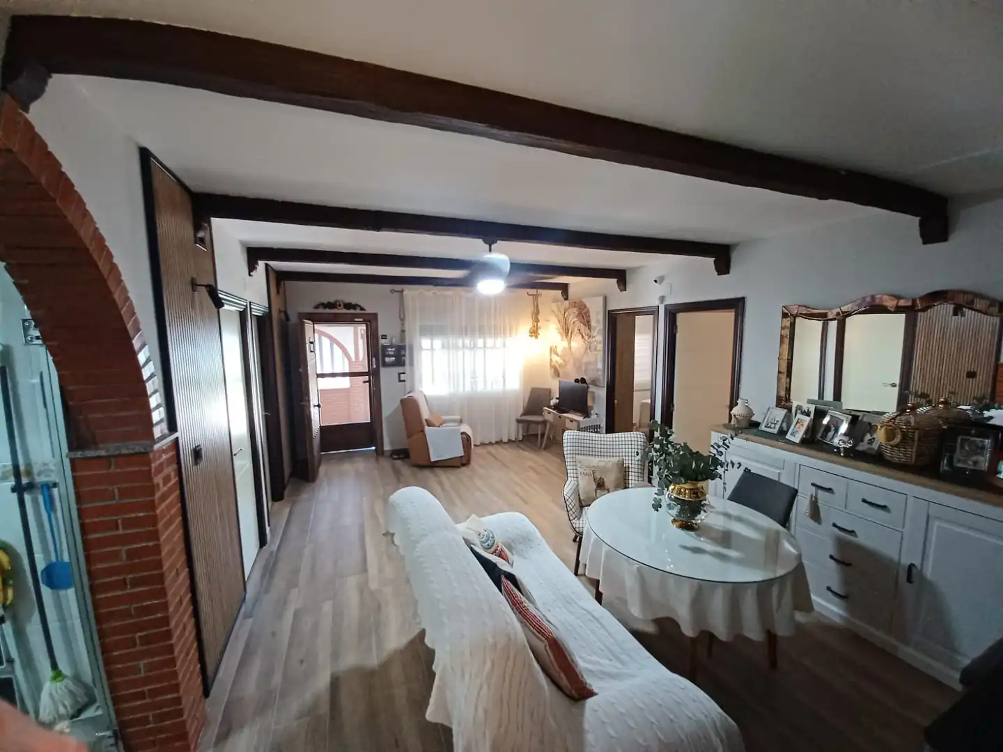 Sala d'estar de Casa o xalet en venda en Villanueva de la Serena amb Aire condicionat, Jardí privat i Traster