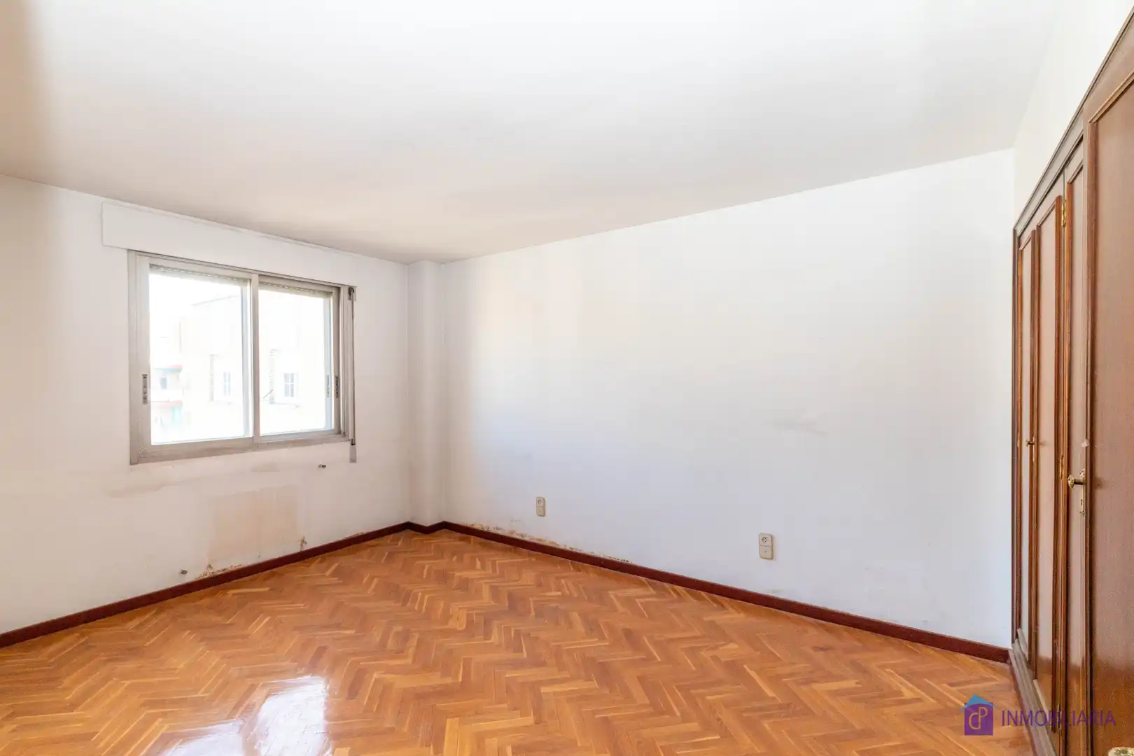 Bedroom of Flat for sale in Zaragoza  with Air Conditioner and Heating