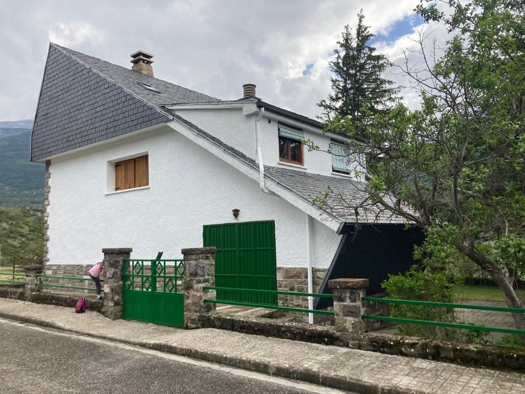 Exterior view of House or chalet to rent in Villanúa  with Private garden, Terrace and Storage room