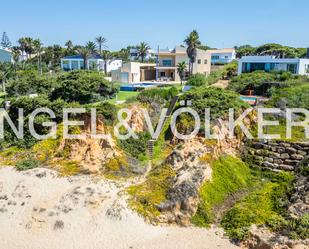 Casa o xalet en venda en Conil de la Frontera amb Aire condicionat, Terrassa i Piscina