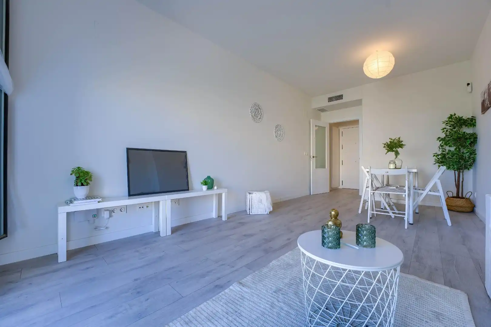 Living room of Flat for sale in Sevilla  with Air Conditioner and Terrace