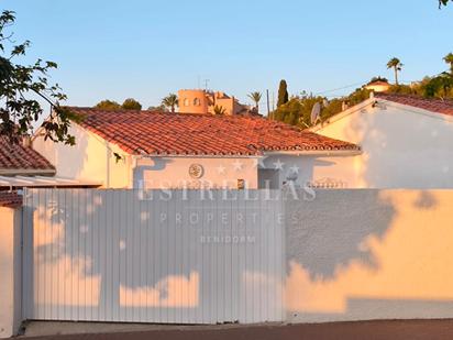 Vista exterior de Casa o xalet en venda en La Nucia amb Terrassa