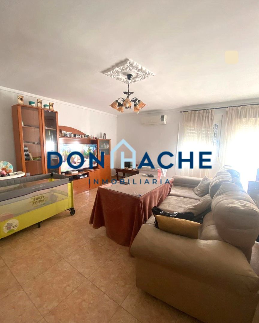 Living room of Flat for sale in Mérida  with Air Conditioner, Storage room and Oven