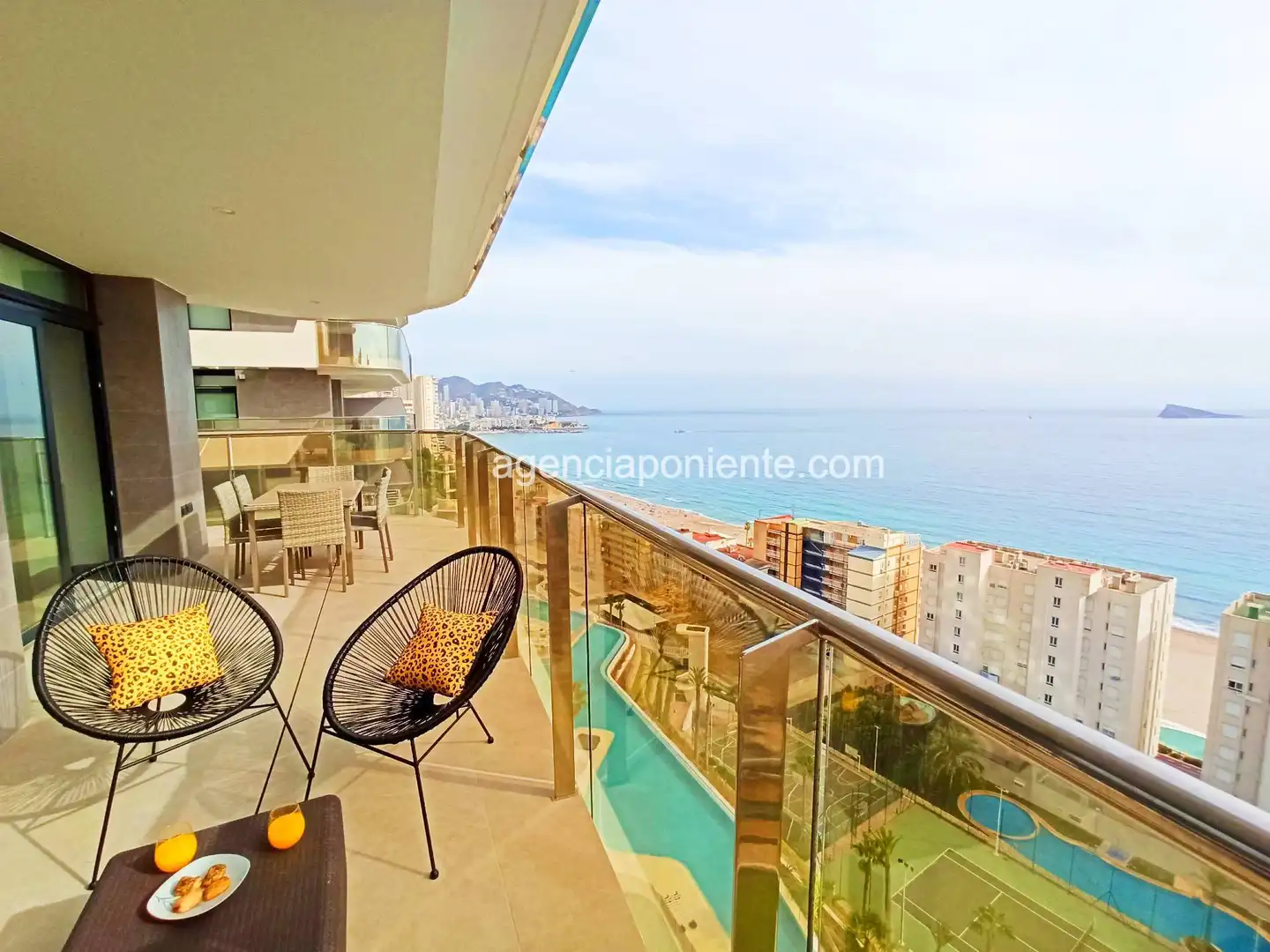 Bedroom of Flat for rent in Benidorm  with Air Conditioner, Terrace and Furnished