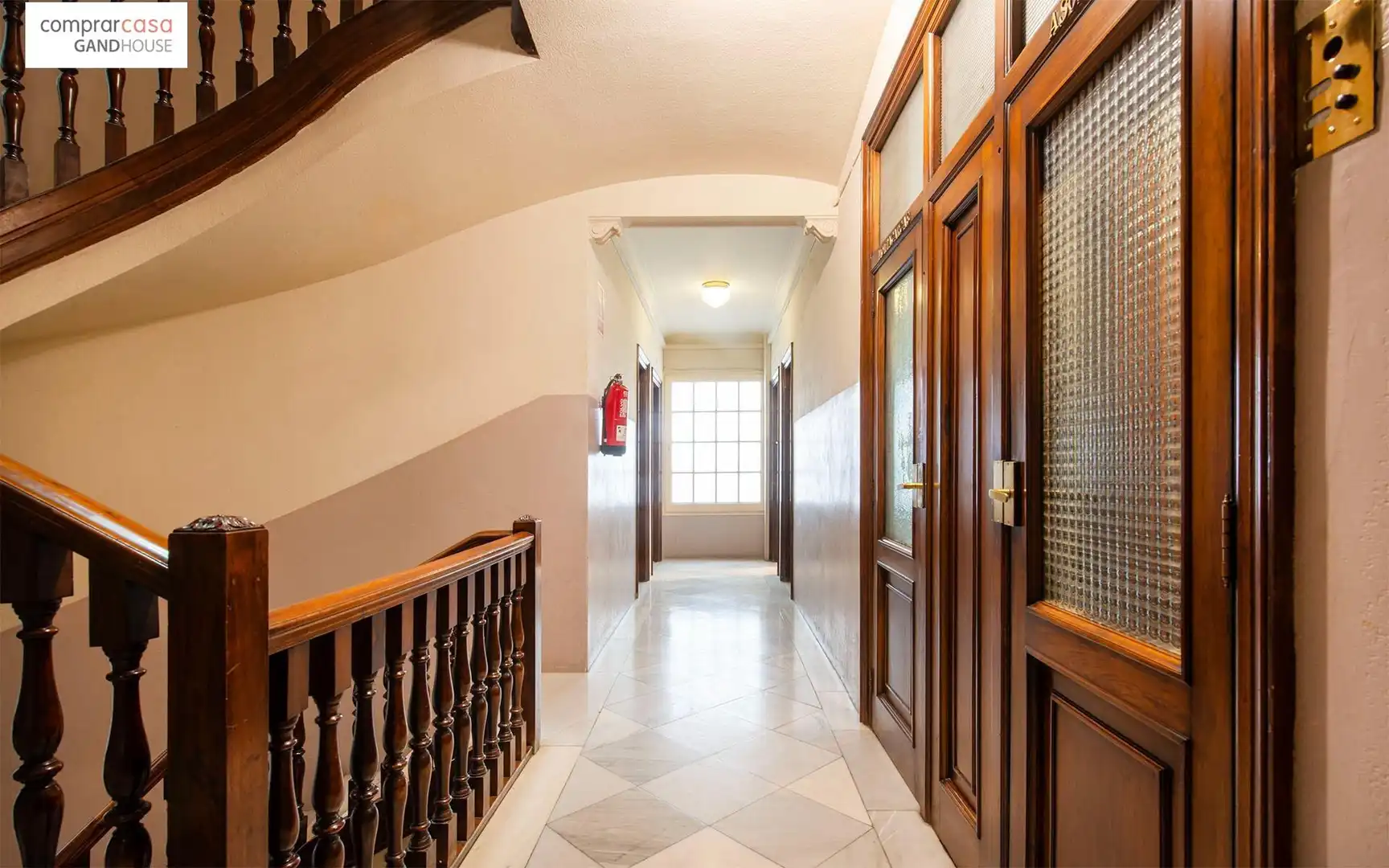 Piso en venta en Barcelona con Calefacción y Alarma