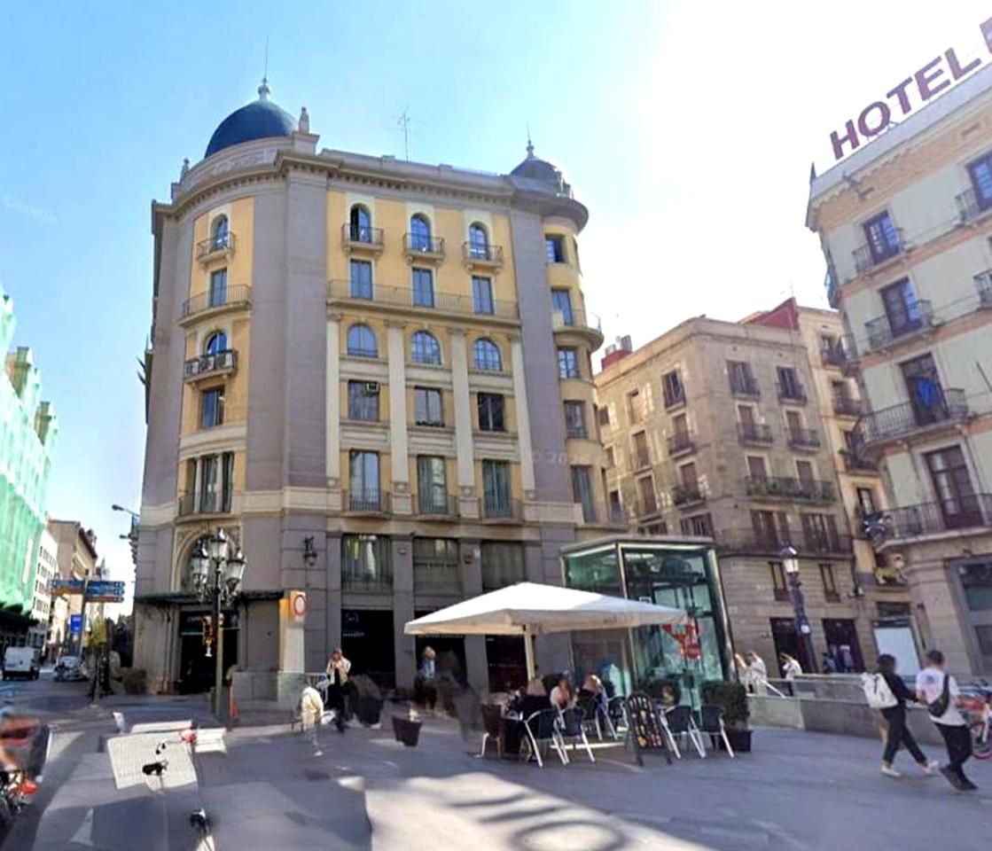 Vista exterior de Piso en venta en  Barcelona Capital con Aire acondicionado, Parquet y Amueblado