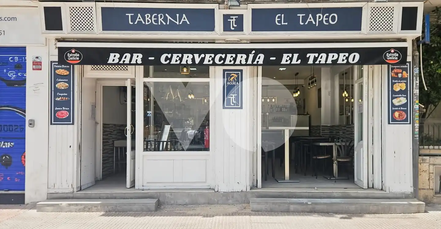 Vista exterior de Local en traspaso en Madrid con Aire acondicionado y Amueblado