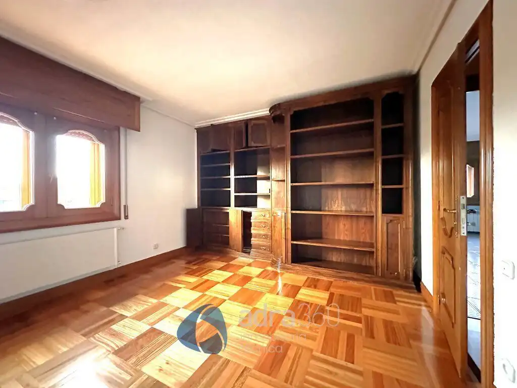 Bedroom of Houses for sale in Lardero  with Air Conditioner, Heating and Private garden