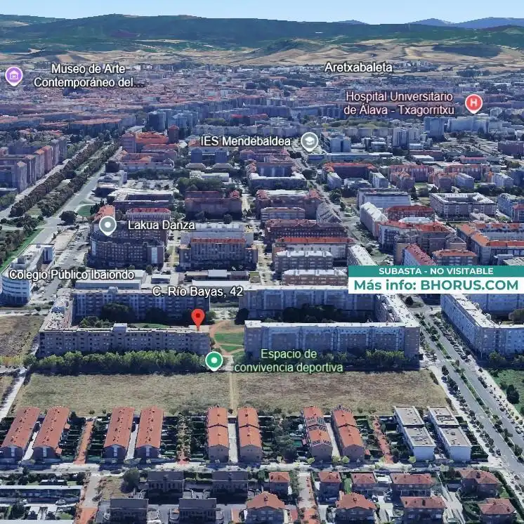 Vista exterior de Pis en venda en Vitoria - Gasteiz