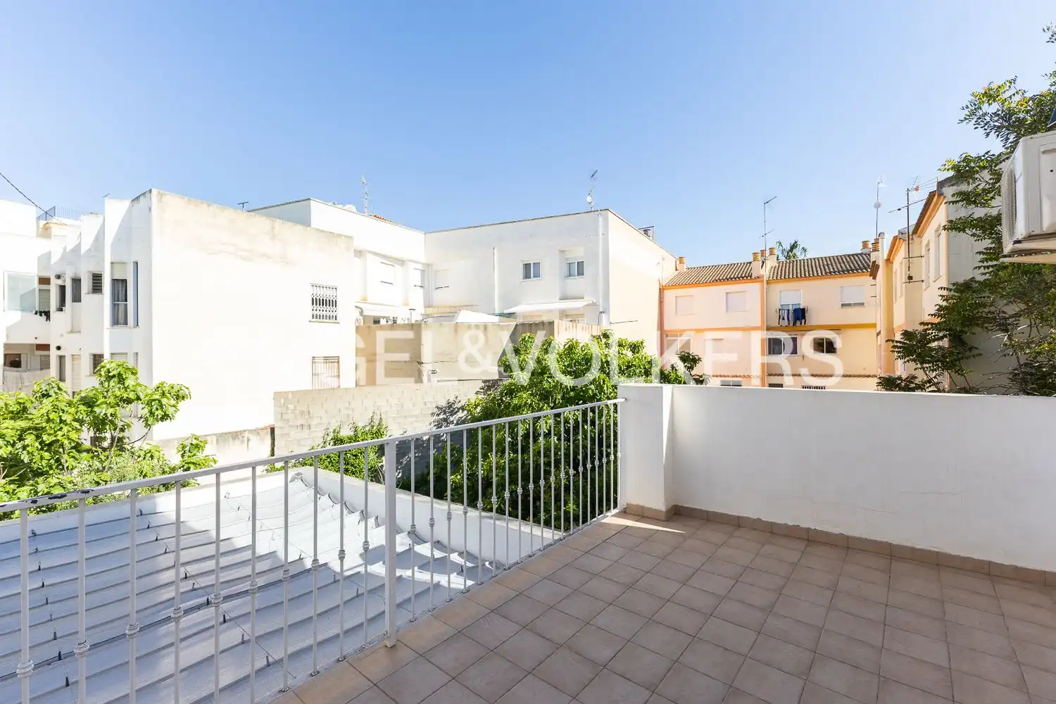 Terrace of Houses for sale in La Pobla de Vallbona  with Air Conditioner, Heating and Terrace