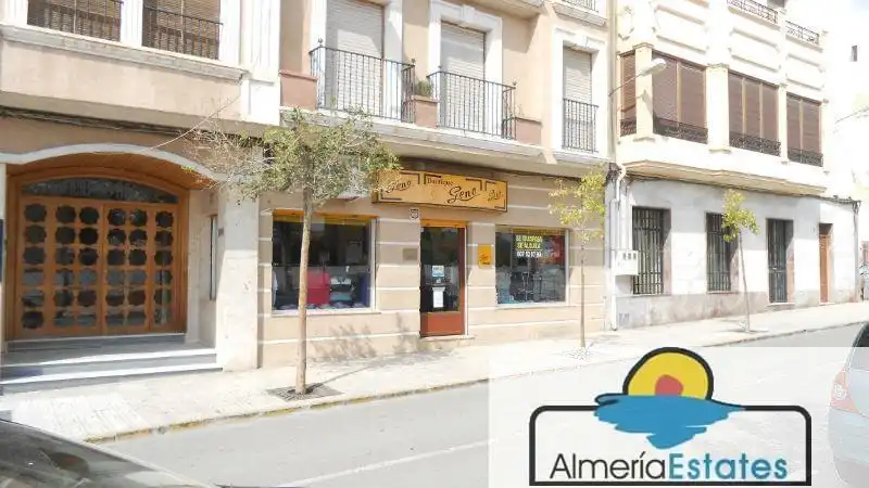 Local comercial de lloguer a Albox