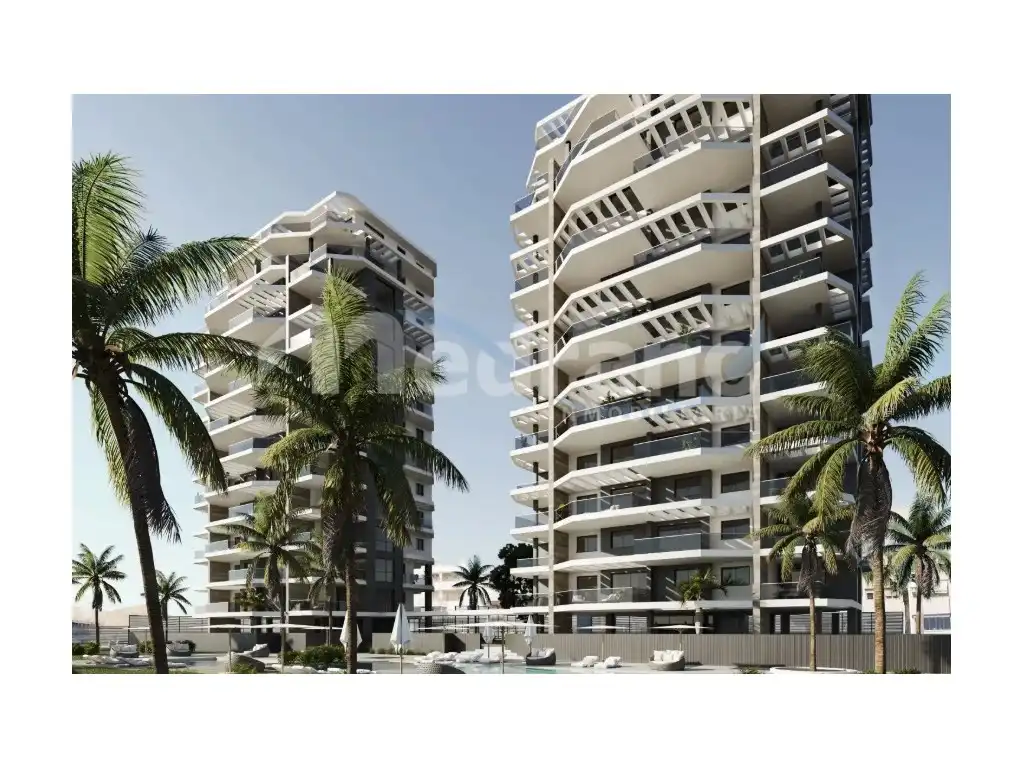 Wohnung mit Pool zum Verkauf in Calle Eslovaquia