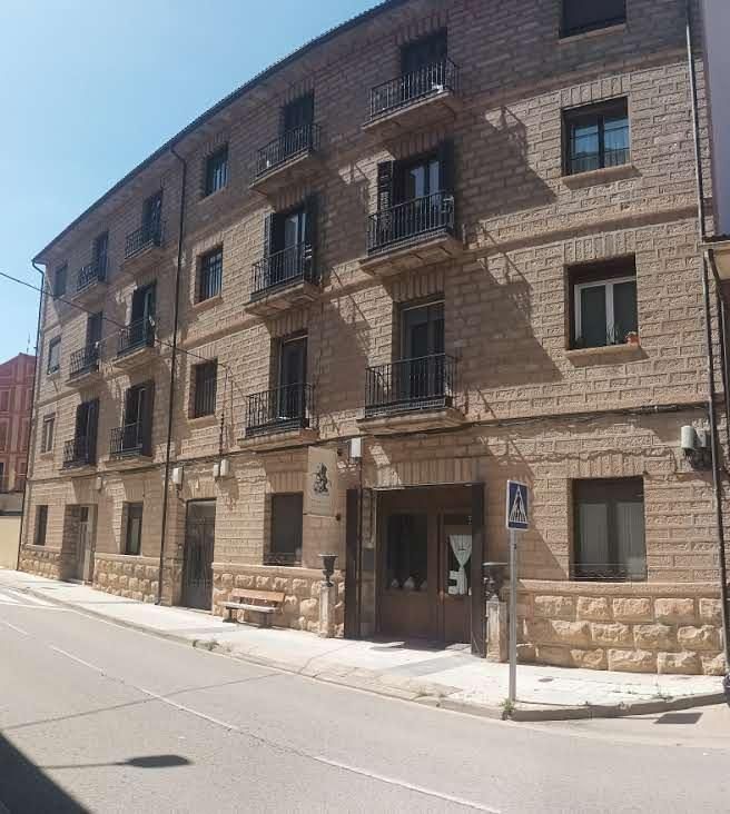 Vista exterior de Pis en venda en Alhama de Aragón amb Aire condicionat, Calefacció i Terrassa