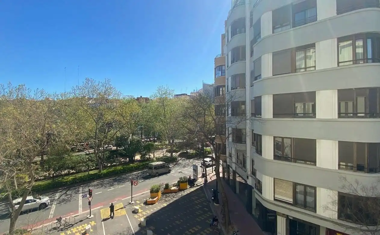 Exterior view of Flat for rent in Valencia