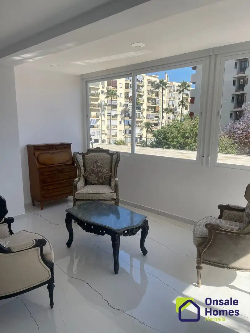 Living room of Flat for sale in Marbella