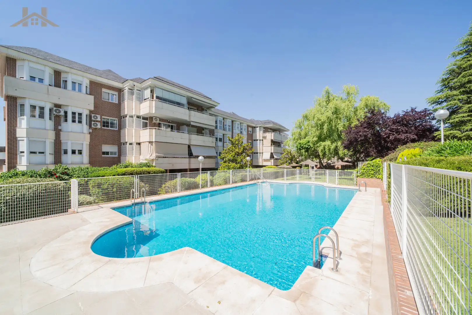 Piscina de Pis en venda en Boadilla del Monte amb Aire condicionat, Calefacció i Terrassa