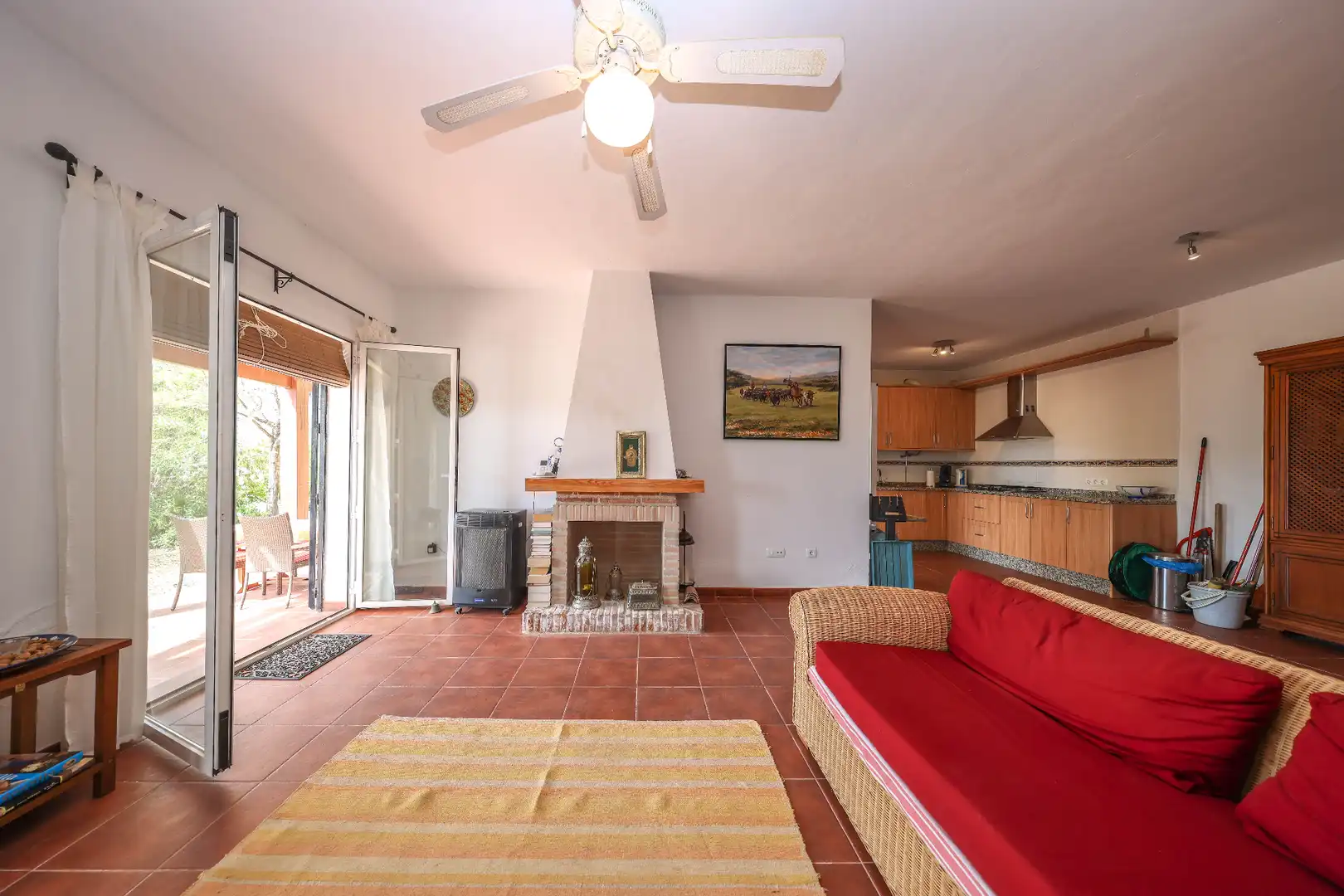 Living room of Houses for sale in Tolox  with Air Conditioner, Private garden and Swimming Pool