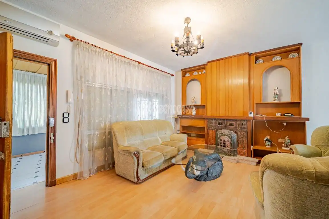Semi-detached house with pool for sale in Los Villares, imagen 16