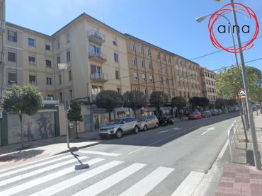 Flat with lift to rent in Iturrama