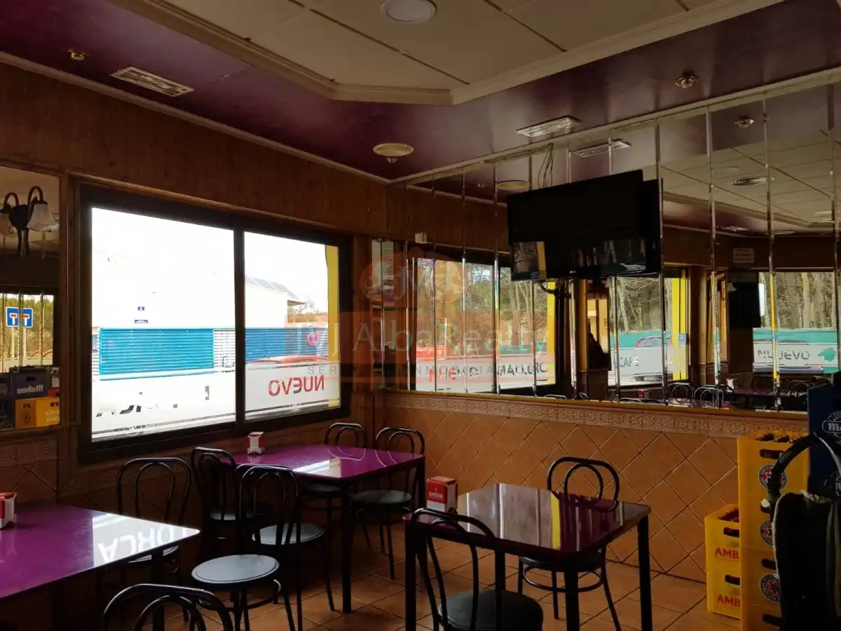 Local comercial en venda a San Pablo, imagen 2