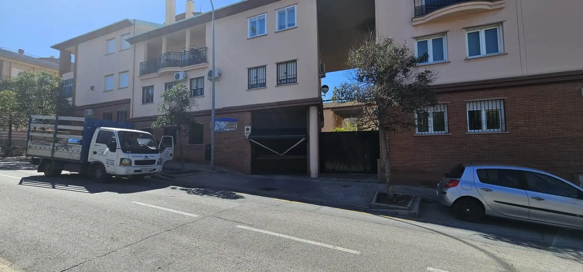 Parkplatz von Garage zum Verkauf in Granada