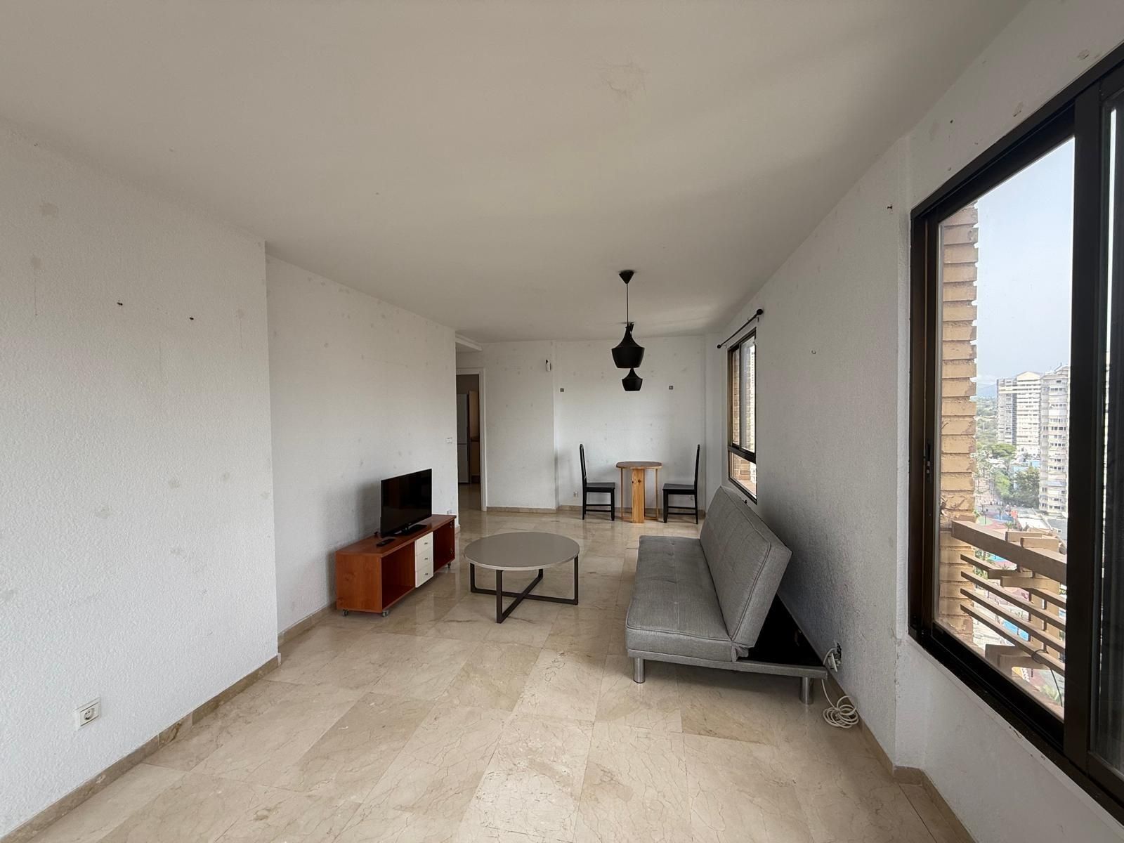 Sala d'estar de Àtic en venda en Benidorm amb Terrassa i Piscina comunitària