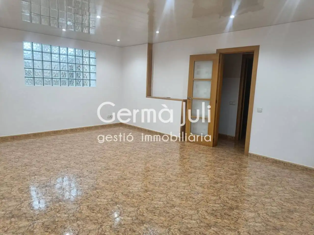 Habitación de Piso en venta en Badalona