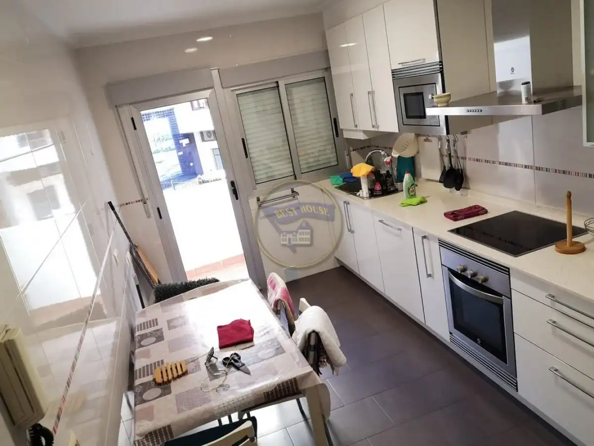 Kitchen of Flat for rent in Vigo   with Heating, Parquet flooring and Furnished
