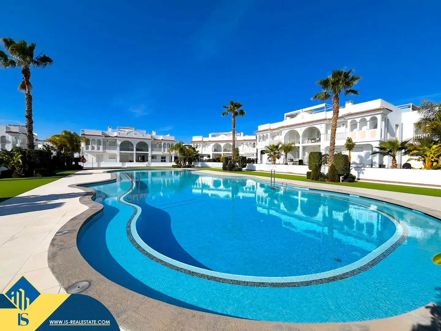 Flat with pool for sale in Rojales
