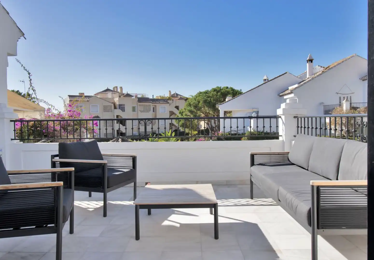 Terraza de Casa adosada en venta en Marbella con Aire acondicionado, Jardín privado y Terraza