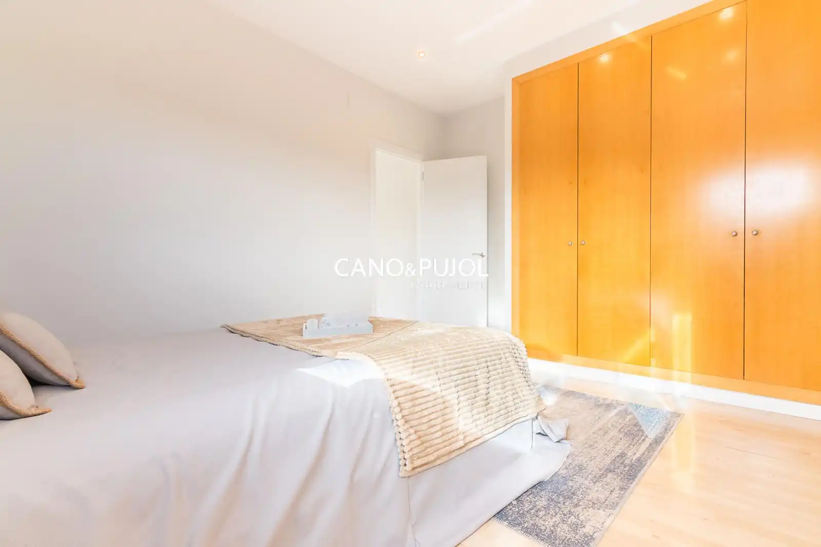 Bedroom of Houses for sale in Sant Cugat del Vallès  with Air Conditioner, Terrace and Swimming Pool
