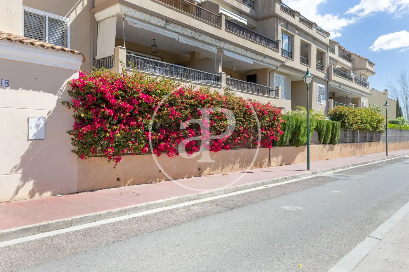Vista exterior de Dúplex en venda en Bétera amb Calefacció, Jardí privat i Terrassa