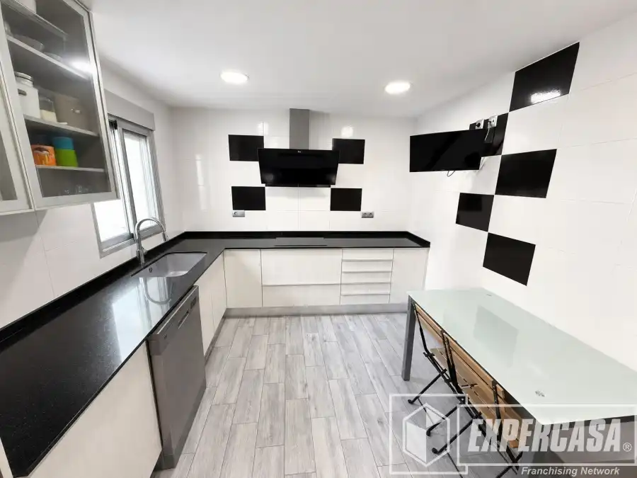 Cuina de Dúplex en venda en Chelva amb Aire condicionat i Terrassa