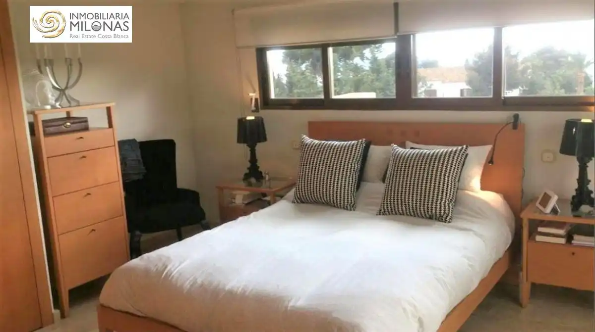 Dormitori de Casa o xalet en venda en Benidorm amb Aire condicionat, Calefacció i Jardí privat