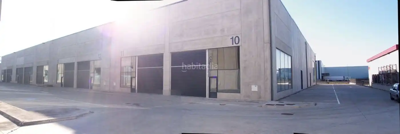 Nau industrial de lloguer a Calle Condado de Treviño 6
