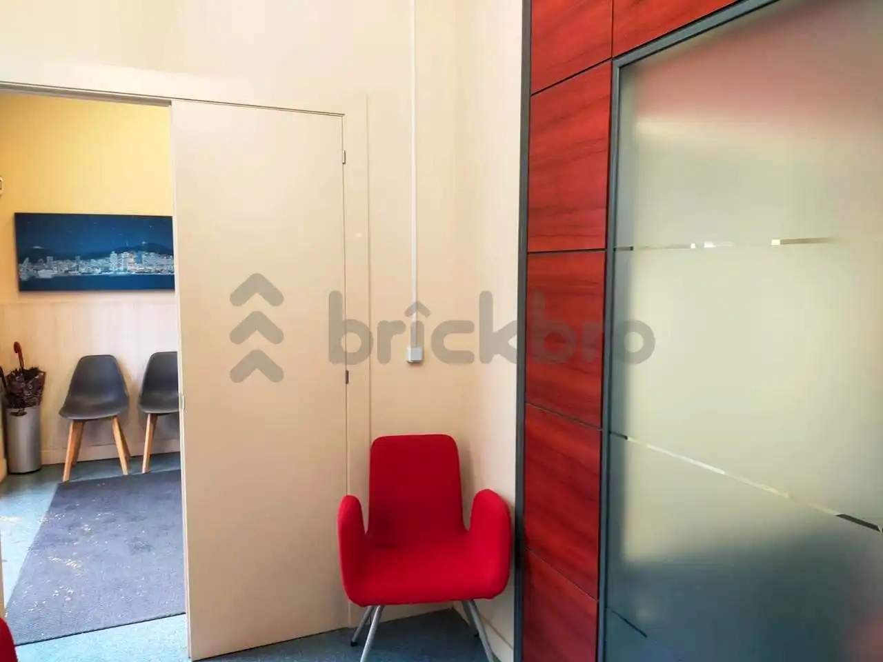 Commercial properties for sale in Barcelona  with Air Conditioner