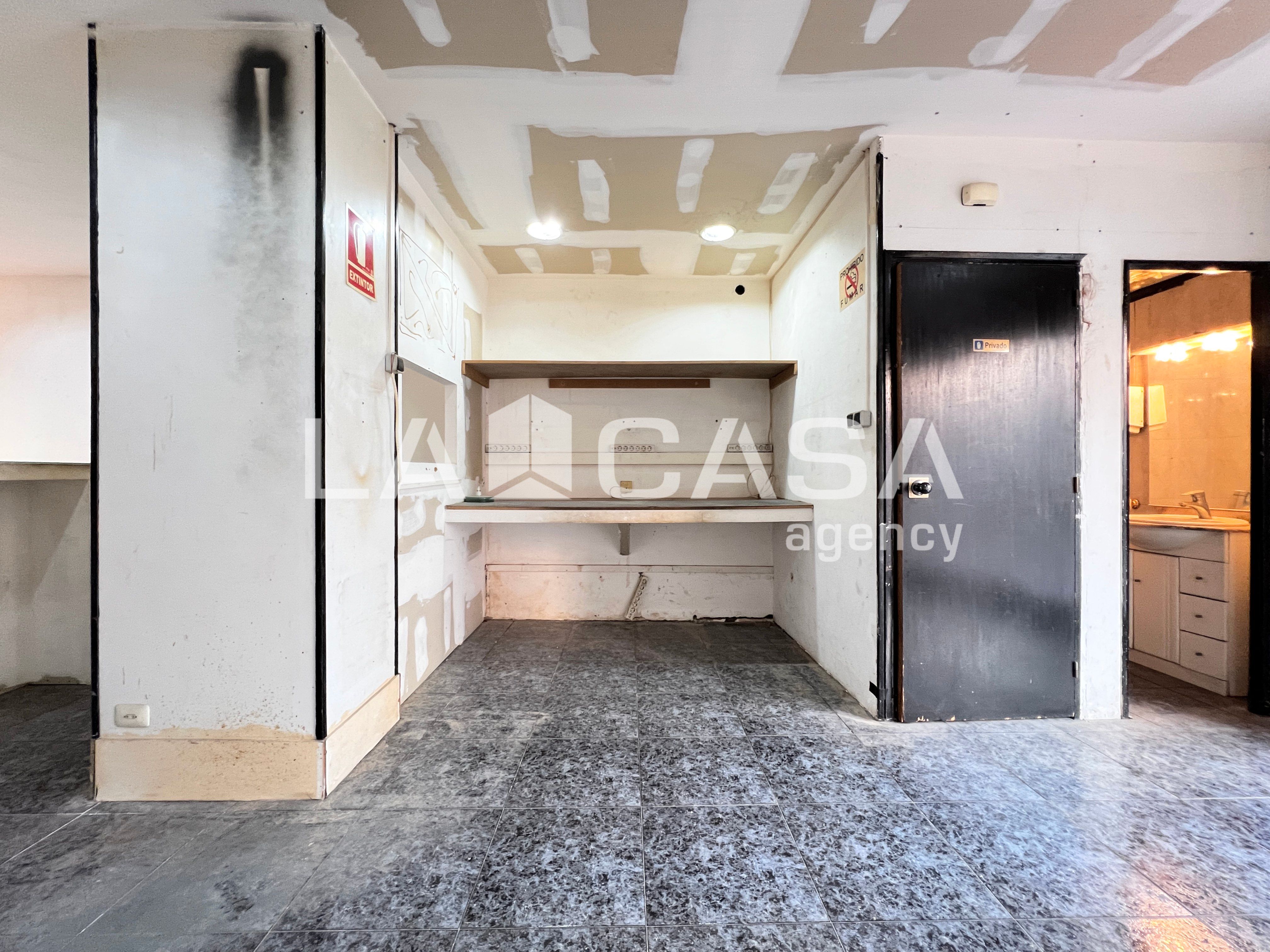 Premises for sale in Badalona